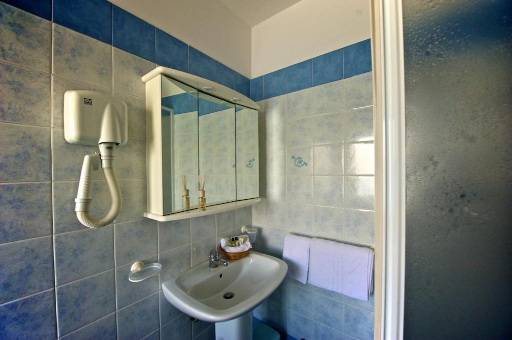 Hotel La Bussola Múggia Camera foto